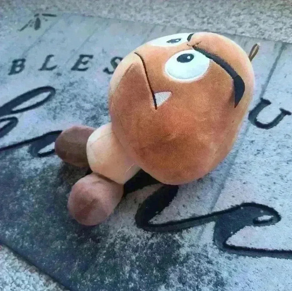 Universal Studios Hollywood Super Nintendo World Goomba Plush Soft 9" - Picture 3 of 5